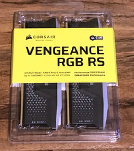 CORSAIR Vengeance RGB RS DDR5 RAM 32GB (2x16GB) 5600MHz CMG32GX5M2B5600Z40