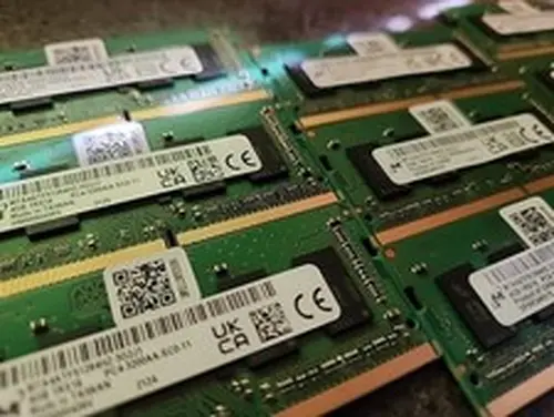 Micron Micron 4GB (1 x 4GB) DDR4 PC4 3200MHz DDR4-3200AA SODIMM Laptop RAM Memory
