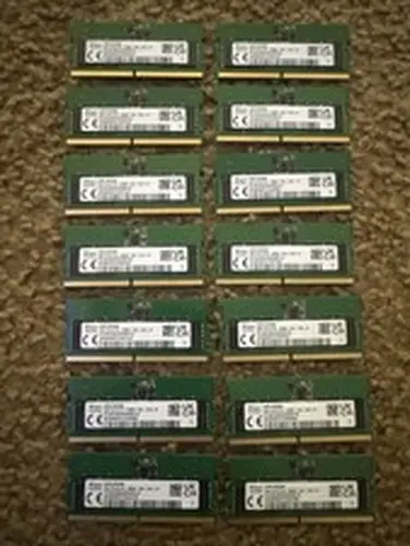 Lot of 14 DDR5 SODIMM 8GB PC5-5600B HMCG66AGBSA095N AA