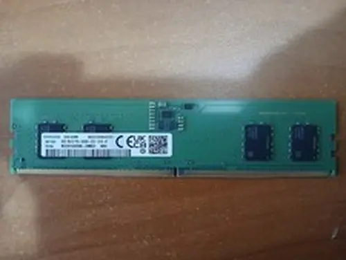1x8GB SAMSUNG PC5-5600B DDR5 Desktop Memory Ram (M323R1GB4DB0)