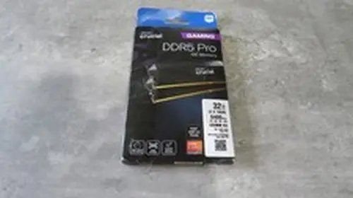 Micron Crucial Pro 32GB (2x16GB) 6400MHz DDR5 UDIMM Memory (CP16G64C32U5B.M8H4)