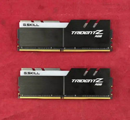 G.Skill Trident Z RGB 32GB (2x16GB) RAM DDR4 3200MHz F4-3200C15D-32GTZRN