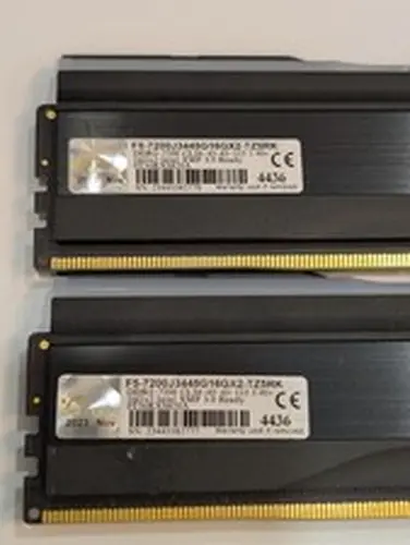 G.SKILL Trident Z5 RGB 32GB 2x16GB DDR5 7200 CL34 XMP 3.0 Intel