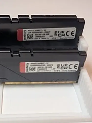 Kingston FURY Beast 32GB Kit 2x16GB DDR5 5200 CL40 XMP Desktop RAM Black 1.25V