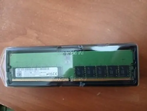 1x32GB Micron DDR5-4800 EC4 ECC UDIMM SERVER RAM Memory (MTC20C2085S1EC48BA1)
