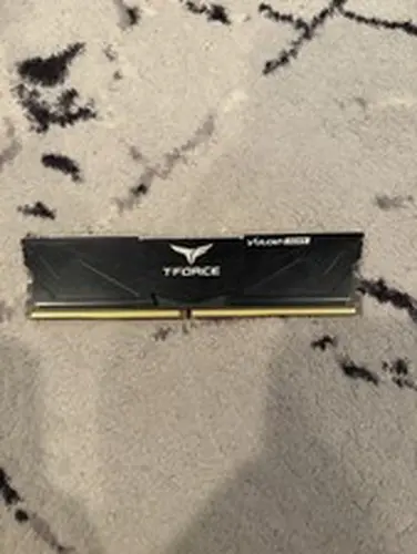 TeamGroup T-Force Vulcan DDR5 5200 UDIMM 8GB CL40 Desktop Ram (1x8GB)
