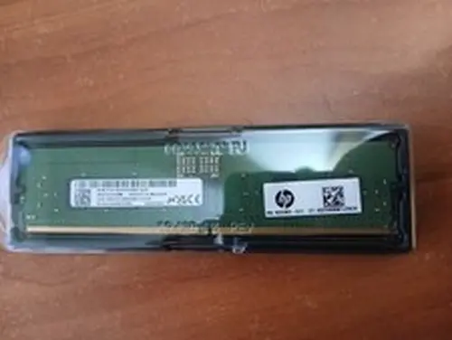 1x16GB Micron DDR5-5600 EC8 ECC RDIMM SERVER RAM Memory (MTC10F1084S1RC56BD1)