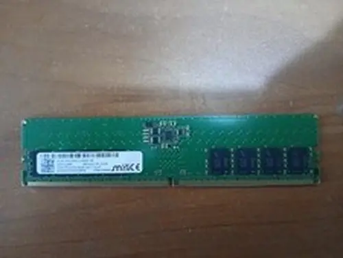 1x16GB Micron DDR5 PC5-5600 Desktop RAM PC UDIMM Memory (MTC8C1084S1UC56BD1)