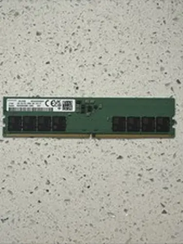 Samsung 16GB (1x16GB) DDR5 4800B Desktop RAM (KR M323R2GA3BB0-CQKOL)