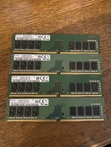 Lot of 4 8GB Samsung DDR4 2666MHz PC4-21300 DIMM Desktop Memory RAM M378A1K43CB2