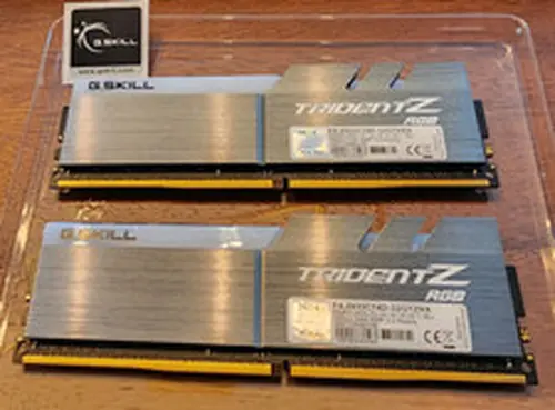 G. SKILL TridentZ RGB Series 32GB (2 x 16GB) (DDR4-2933) B-Die Memory