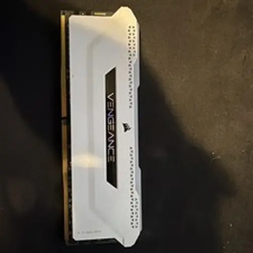 corsair vengeance ddr4 16gb 3600mhz *singular ram stick*