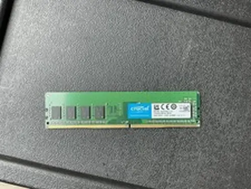 Crucial CT4G4DFS824A 4GB DDR4 RAM 2400 MHz CL17 Desktop Memory