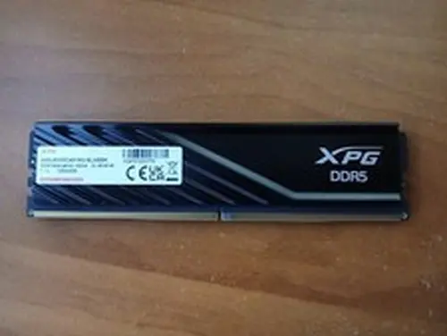 1x16GB XPG DDR5-6000 RAM Memory Desktop UDIMM (AX5U6000C4816G-BLABBK)