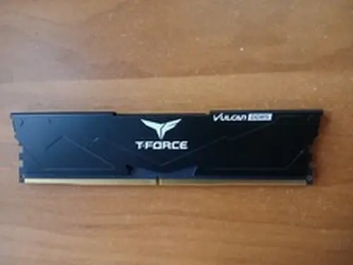 1x8GB TeamGroup T-Force Vulcan DDR5-5200 Desktop RAM PC (FLBD58G5200HC40CBK)