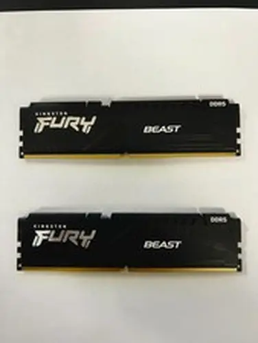 16 GB - Kingston FURY Beast DDR5 8GB 5600MT/s DIMM Intel XMP Certified Memory