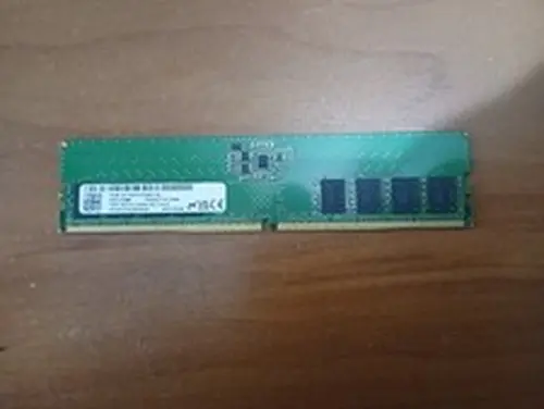 1x16GB Micron DDR5 PC5-5600 Desktop RAM PC UDIMM Memory (MTC8C1084S1UC56BD1)