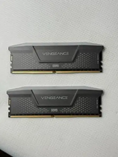 Corsair Vengeance RGB DDR5 64GB (2x32GB) 5200Mhz DIMM Desktop Memory