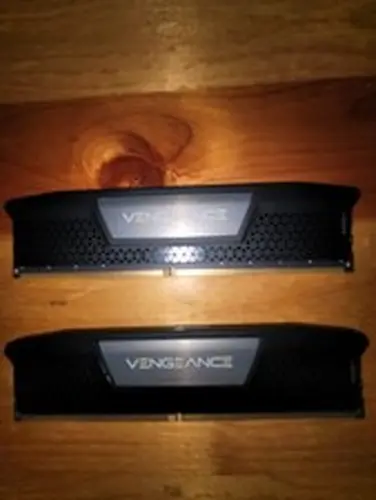 CORSAIR vengeance 64GB (2 x 32GB) (DDR5-5200) C40 DIMM Memory - Black