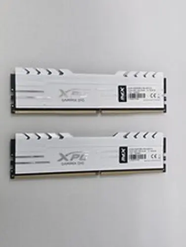 XPG GAMMIX D10 16GB (2X8GB) DDR4-3200 DESKTOP MEMORY - WHITE