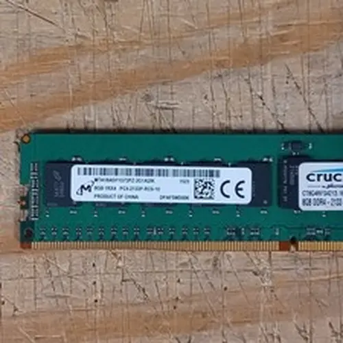 Micron MTA18ASF1G72PZ-2G1A2 8GB PC4-2133P DDR4 DIMM ECC SDRAM RAM