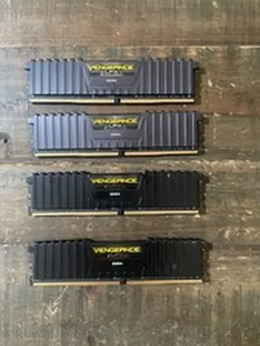 Corsair VENGEANCE LPX 128GB (4x32GB) 3200MHz 288 Pin DIMM DDR4 RAM Kit -...