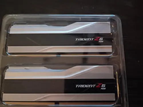 G.SKILL Trident Z5 DDR5 48GB 2x24GB 8000Mhz F5-8000J4048F24GX2-TZ5RS CL40