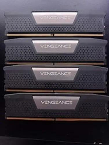 Corsair Vengeance RGB 128GB (2x64GB) DDR5 6400MHz CMK128GX5M2B66400C42