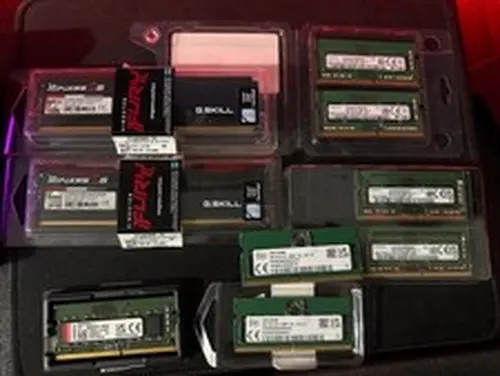 Kingston 8GB DDR4-3000 Desktop DIMM 288-Pin PC4 RAM CBD26D4S9S8K1C-8