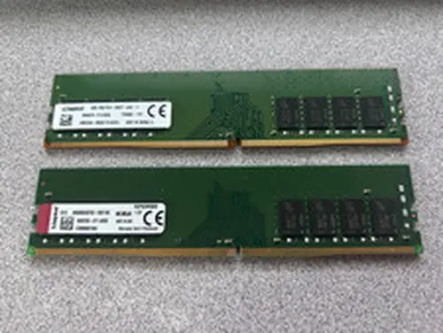 Lot of 16 GB (8 GB x 2 sticks) Kingston DDR4 PC4-2400 Desktop RAM