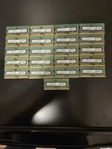 Lot Of 21, SAMSUNG 8GB 1Rx8 PC4 - 2666V