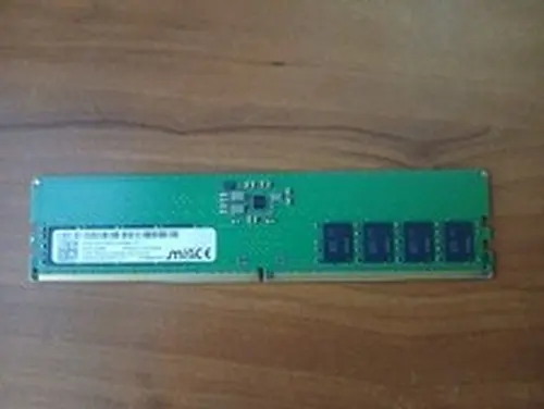 1x16GB Micron DDR5 PC5-5600 Desktop RAM PC UDIMM Memory (MTC8C1084S1UC56BH1)