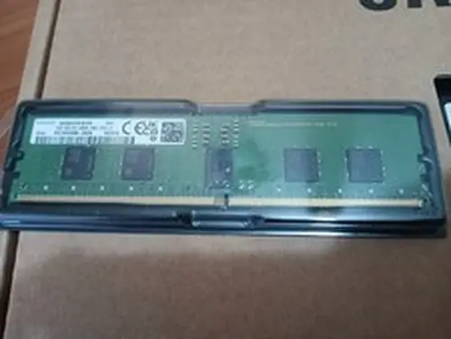 1x16GB Samsung DDR5-4800 EC8 ECC RDIMM SERVER RAM Memory (M321R2GA3BB0)
