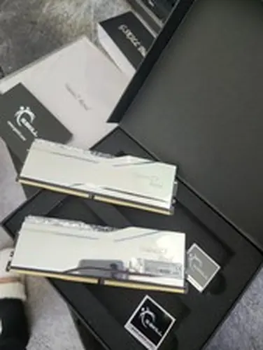 g skill trident z5 royal ddr5-6400 64gb (32gbx2)