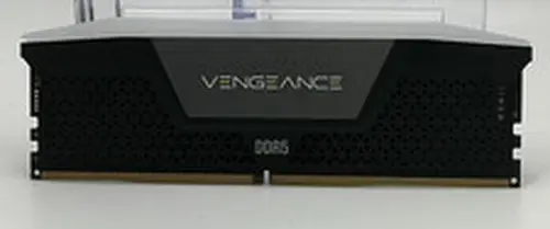 CORSAIR Vengeance DDR5 RAM 16GB (1x16GB) 5200MTs 40-40-40-77 Memory