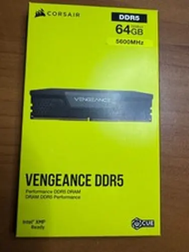 CORSAIR - VENGEANCE RGB 64GB (2x32GB) DDR5 5600MHz C32 UDIMM Desktop Memory