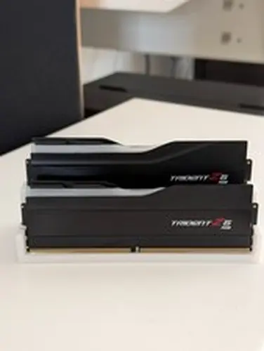 G.Skill Trident Z5 RGB 64GB 2x32GB DDR5 6400 6000 CL32 XMP 3.0 Black