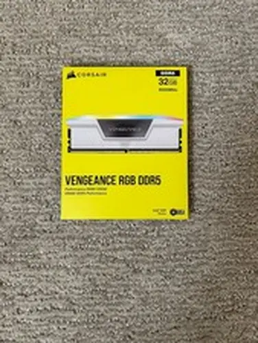 CORSAIR - VENGEANCE RGB 32GB (2x16GB) DDR5 6000MHz C36 UDIMM Desktop Memory -...