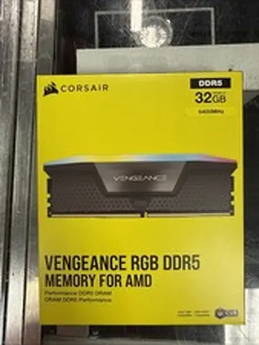 CORSAIR - VENGEANCE RGB 32GB (2x16GB) DDR5 6400MHz C32 AMD EXPO & Intel XMP U...