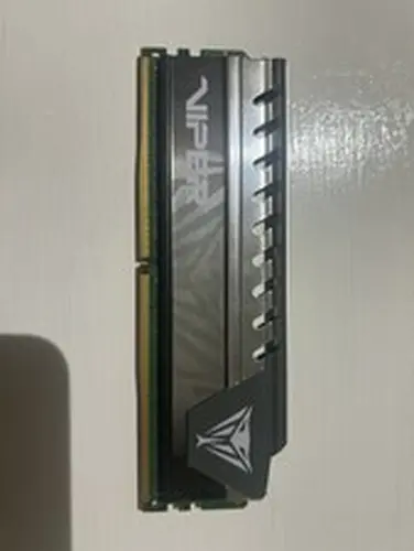 Patriot Viper Elite 16GB DDR4-2400 RAM PVE416G240C6GY