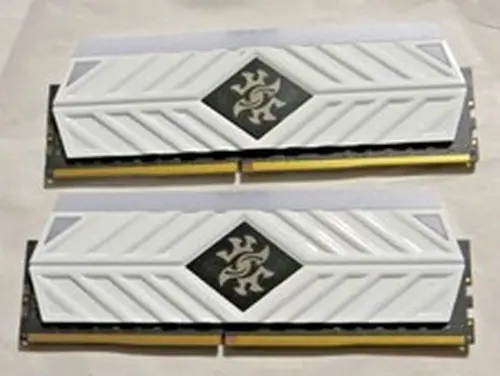 XPG 16GB (2x8GB) RAM DDR4 3200MHz AX4U320038G16-BW41