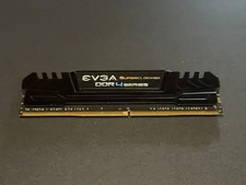 **Untested** EVGA Superclocked 8GB DDR4-2400 CL15 Memory Module