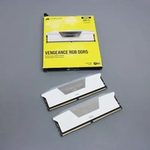 Corsair CMH32GX5M2D6000C36W 32GB (2x16GB) DDR5 6000MHz RAM