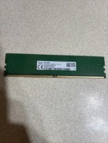 SK hynix DDR5 UDIMM 16GB PC5-5600B 288-Pin Non-ECC HMCG78AGBUA084N