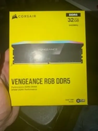 Corsair VENGEANCE 32GB (2 x 16GB) PC5-44800 (DDR5-5600) Memory...