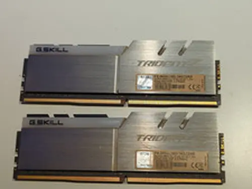 G.Skill Trident Z RGB 16GB (2x8GB) RAM DDR4 3600MHz F4-3600C18D-16GTZRX Memory