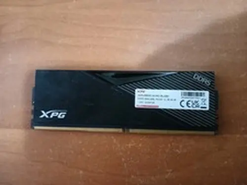 1x16GB XPG DDR5-5600 RAM Memory Desktop UDIMM (AX5U5600C3616G-BLABK)