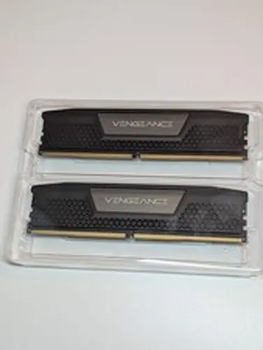 Corsair Vengeance RGB 32GB 2x16GB DDR5 6000 CL40 Intel XMP Black