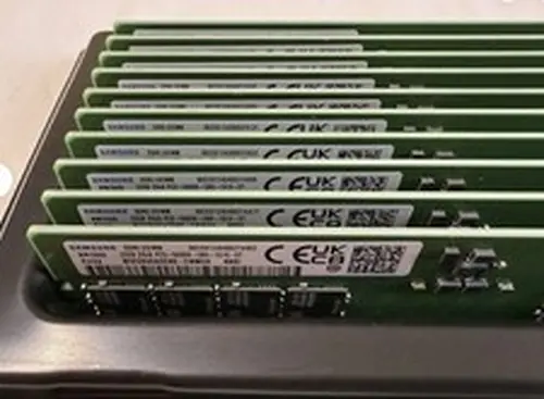 SAMSUNG 32GB DDR5 PC5-5600B UDIMM 288pin DESKTOP DELL HP LENOVO