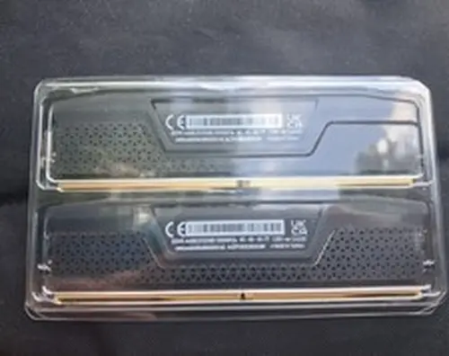 CORSAIR VENGEANCE 64GB (2 x 32GB) PC5-41600 (DDR5-5200) C40 DIMM Memory - Black